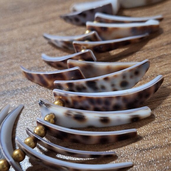 Tigris Shell Dagger Beads Choker Statement Necklace - Picture 3 of 7